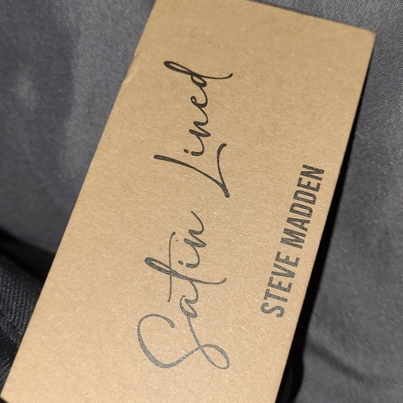 💕NWT Steve Madden Satin Lined Faux Croc Detail Cadet/Chauffeur Hat💕 - Picture 8 of 9